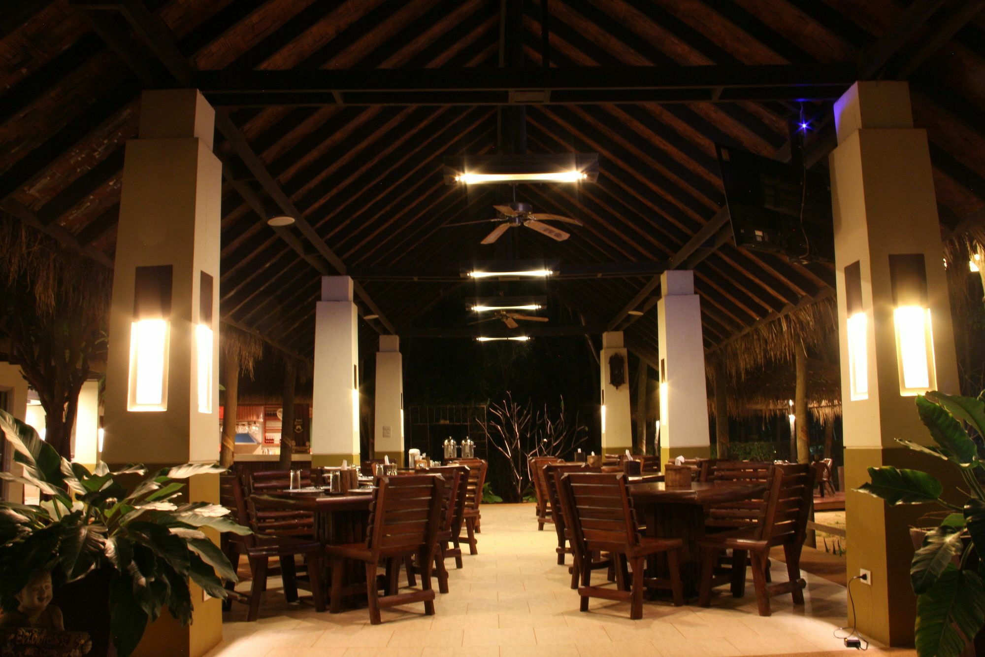 Singha Rubber Tree Hotell Ban Huai Maenam Noi Eksteriør bilde